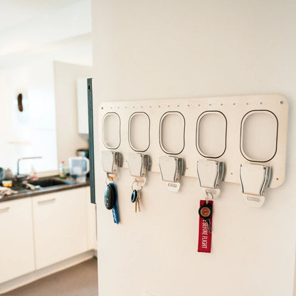 ✈️ Aviation Style Key Holder – Buckle-Inspired Wall Mounted Key Organizer for Entryway & Home