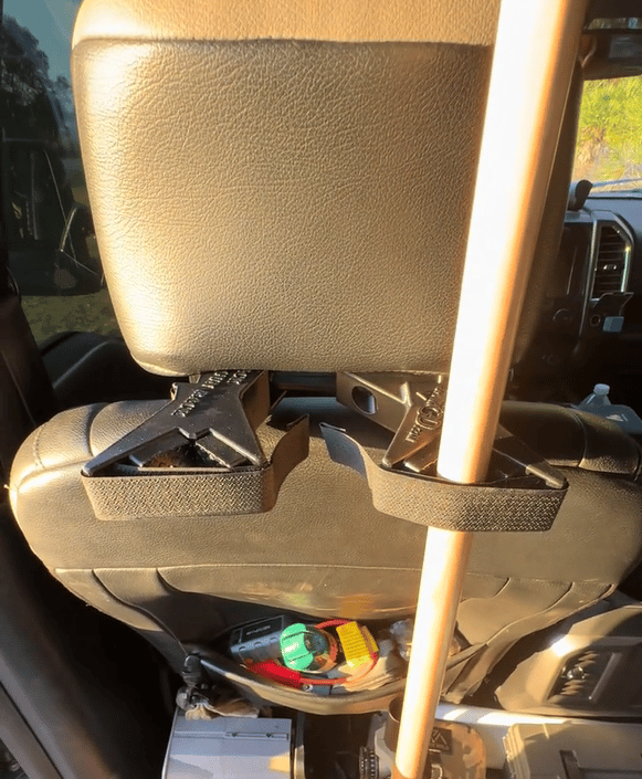 🚙 Rear-Seat Gear Organizer – Adjustable Dual-Position Headrest Storage Rack