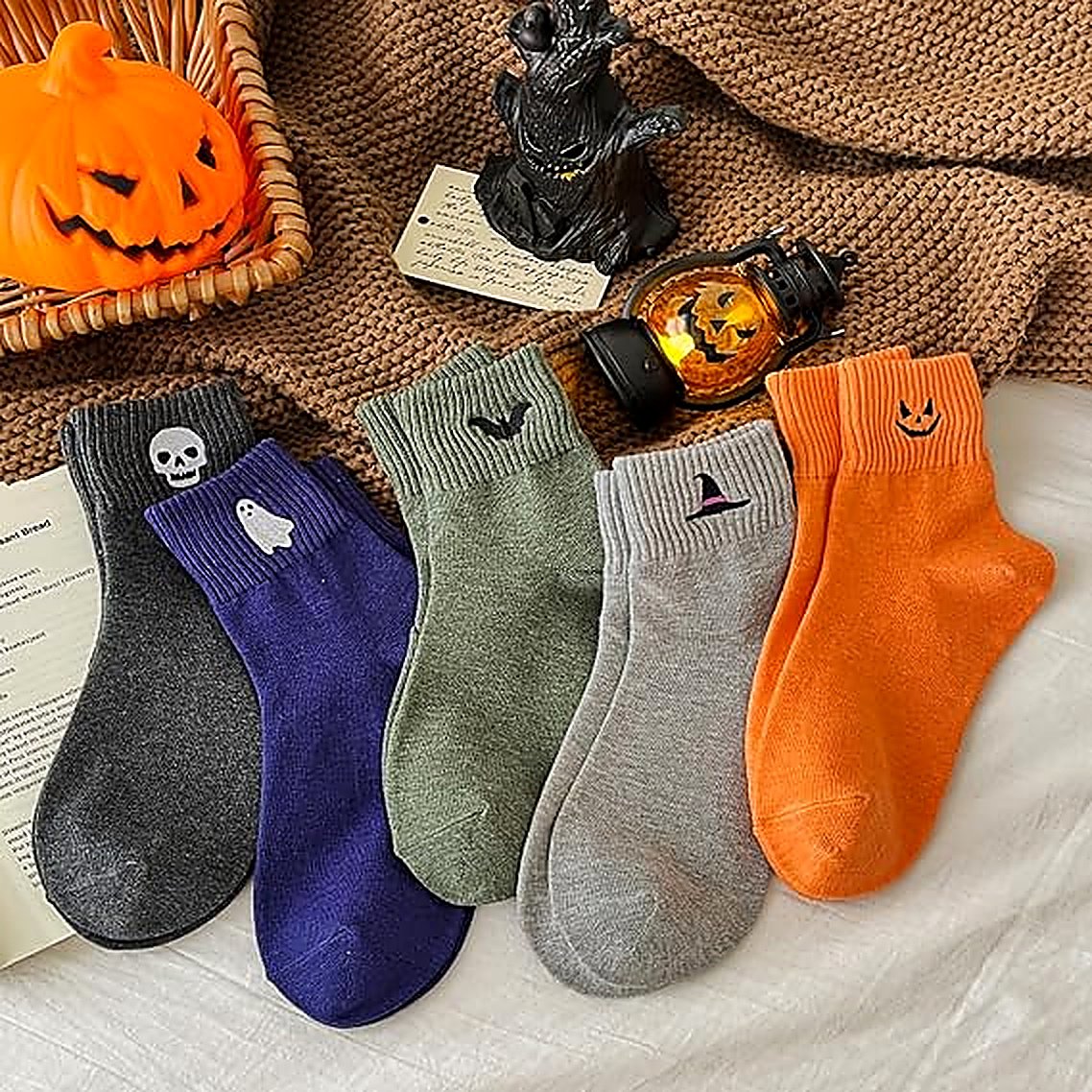 🎁 HALLOWEEN GIFT SALE | 5-Pair Cute Spooky Embroidered Socks