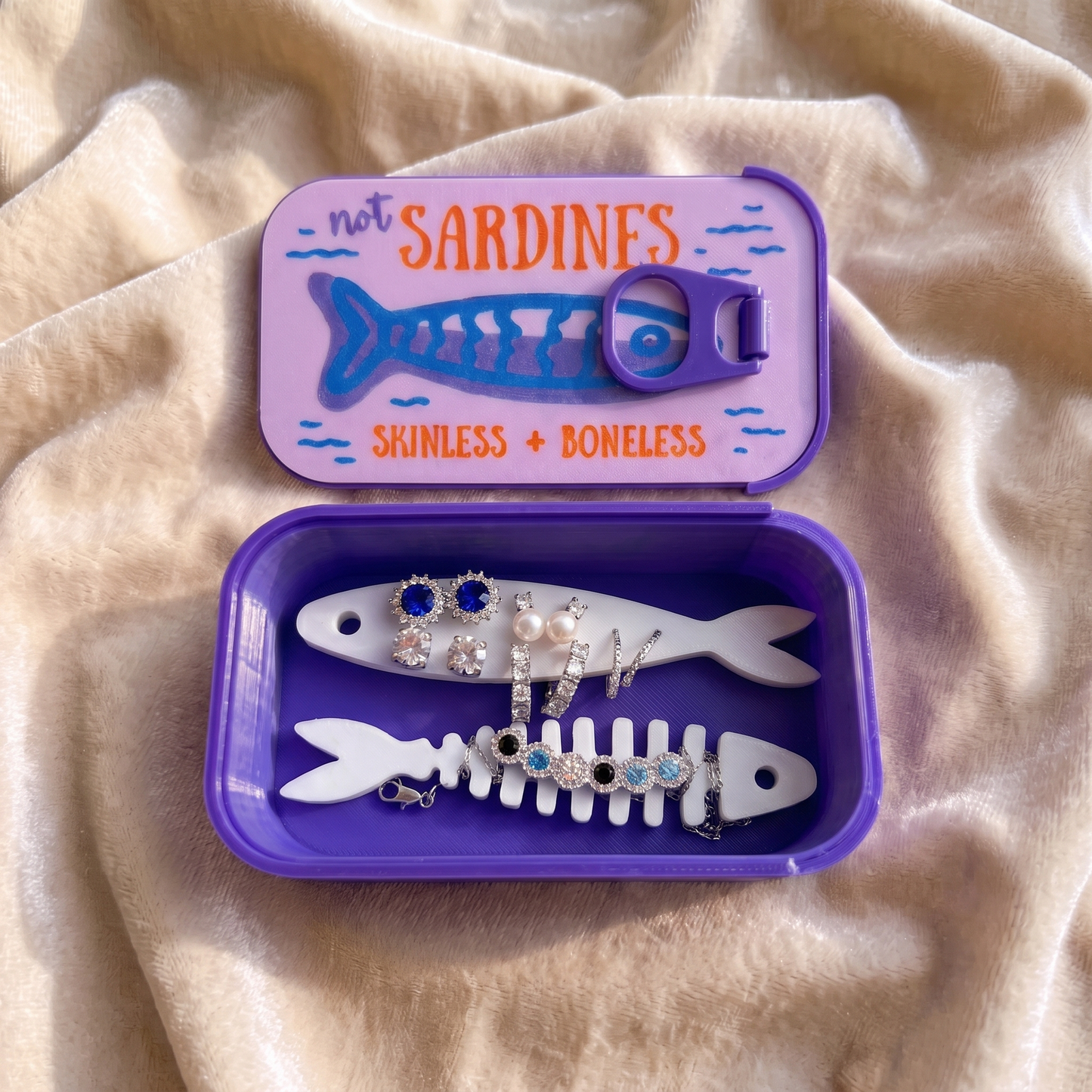 🐟 Vintage Sardine Tin Jewelry Box – Cute Mini Travel Organizer for Rings & Earrings