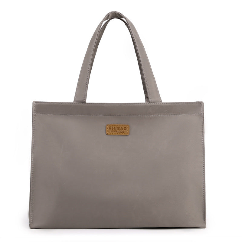 👜 A Clean, Spacious Everyday Tote That Keeps Your Essentials Organized Wherever You Go ✨